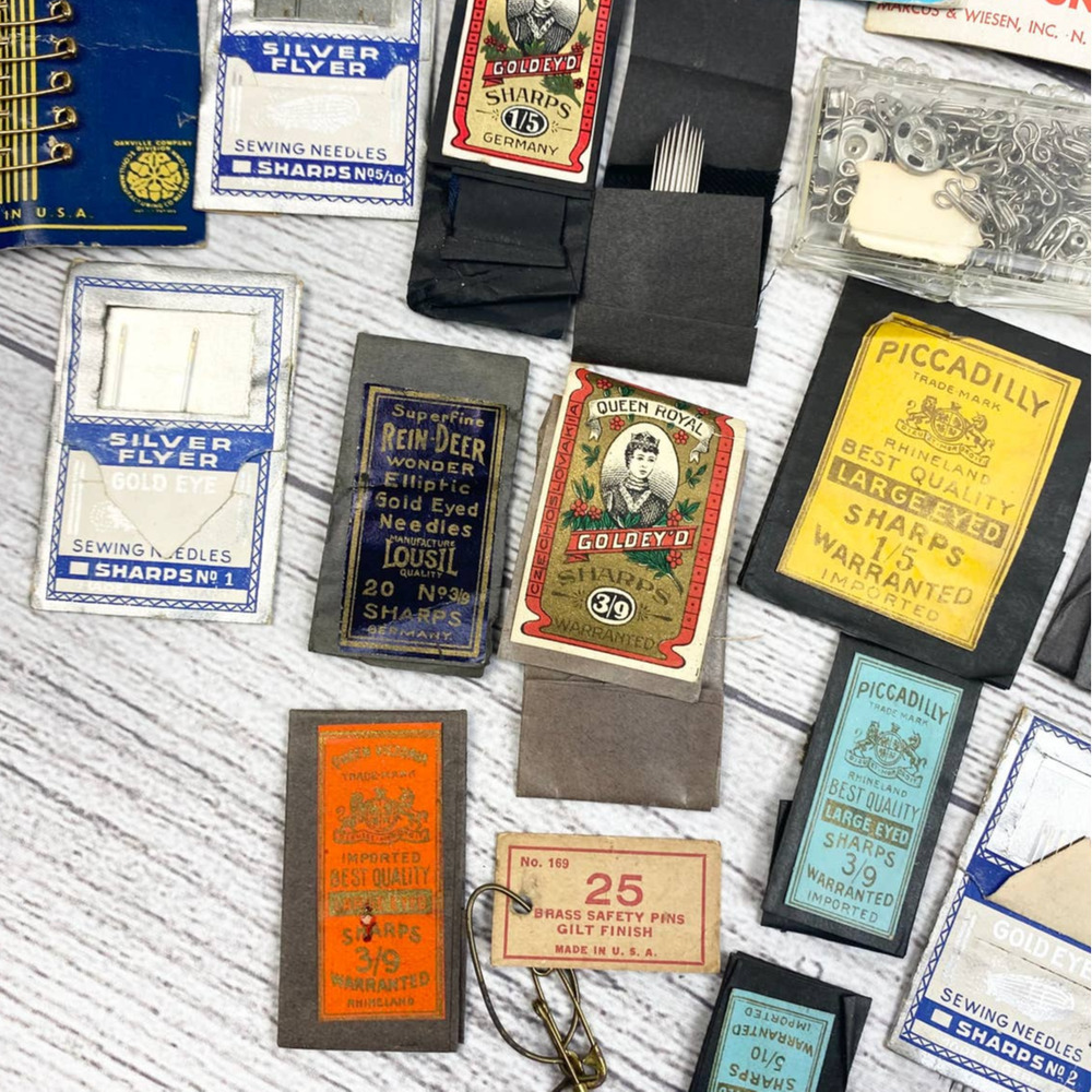 Vintage Sewing Lot Hook Eyelet Snap Guards Straps and Misc. Sewing Accessories - Picture 8 of 10